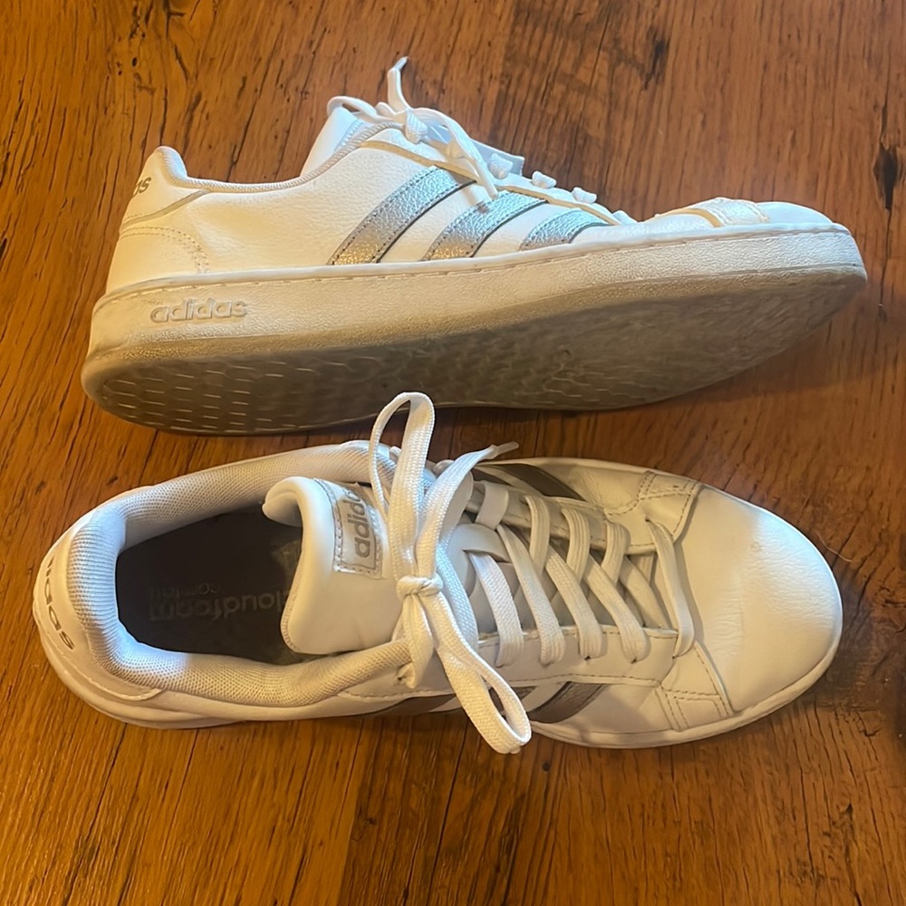Adidas tennis shoe